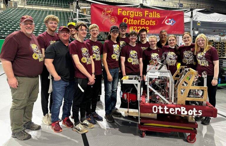 Fergus Falls OtterBots team.